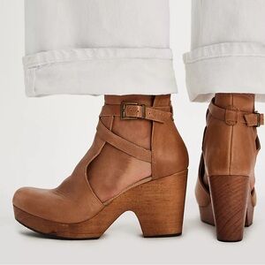 Free People Cedar Clogs